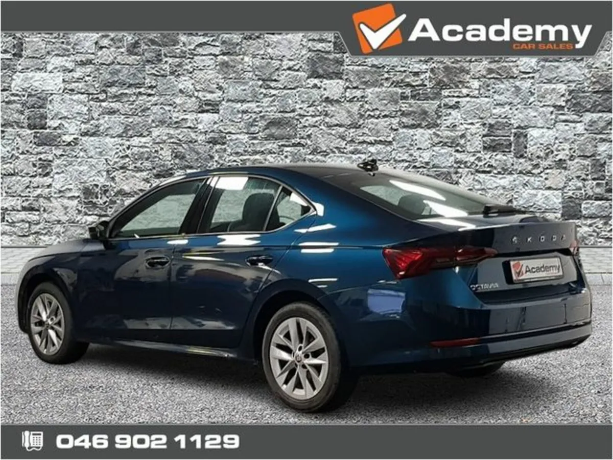 Skoda Octavia AMB 2.0tdi 115HP 5DR - Image 3