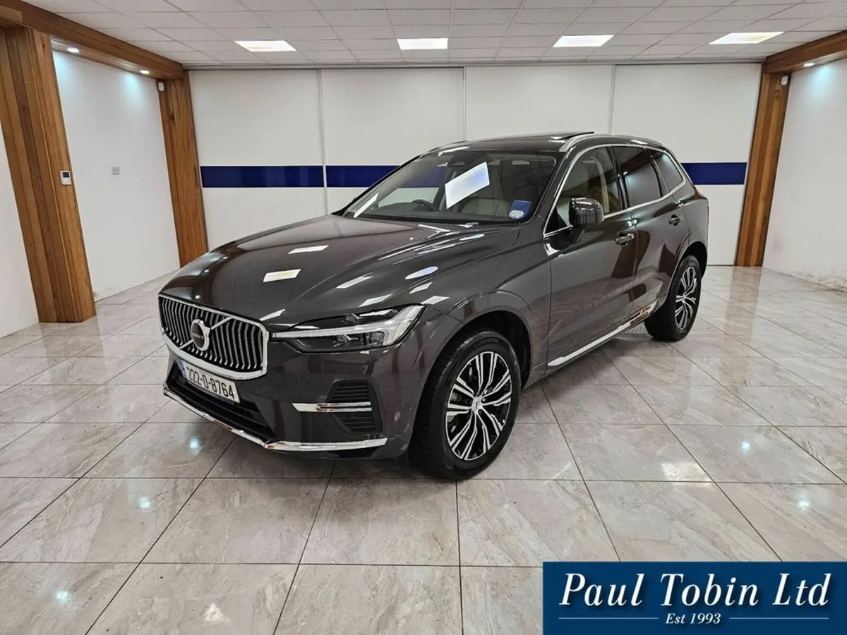 Volvo XC60 B4 INSCRIPTION // PANORMAIC ROOF - Image 1