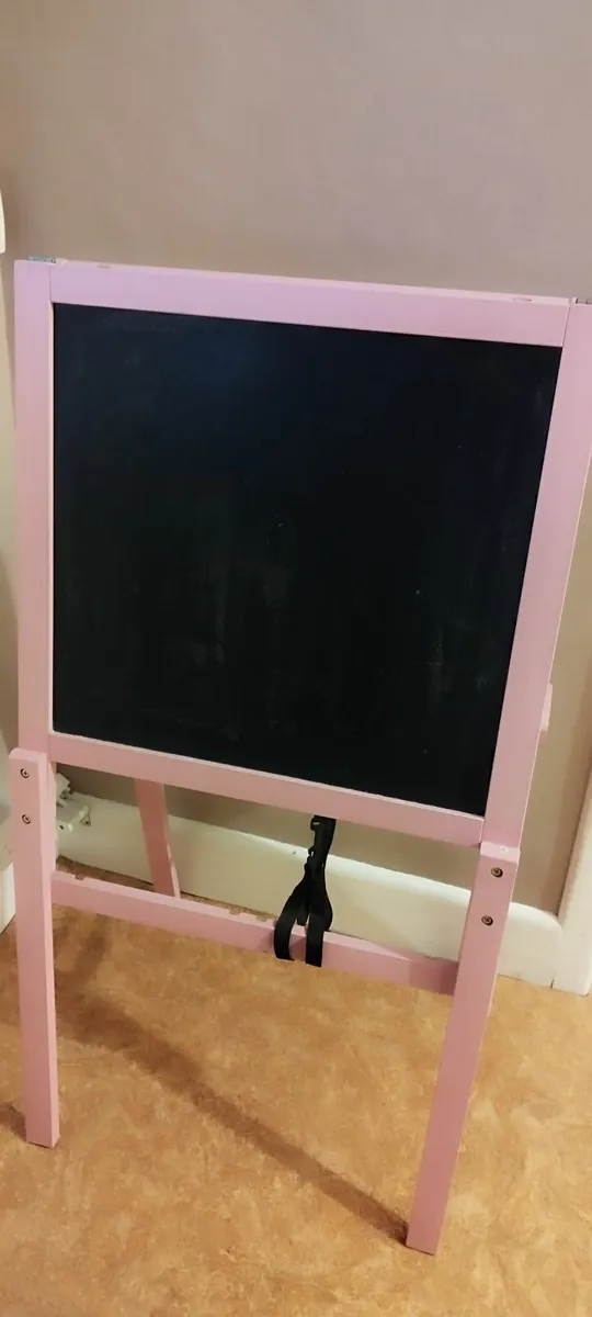 *Reduced Easel chalk/white board- Dungvan area Wat - Image 2