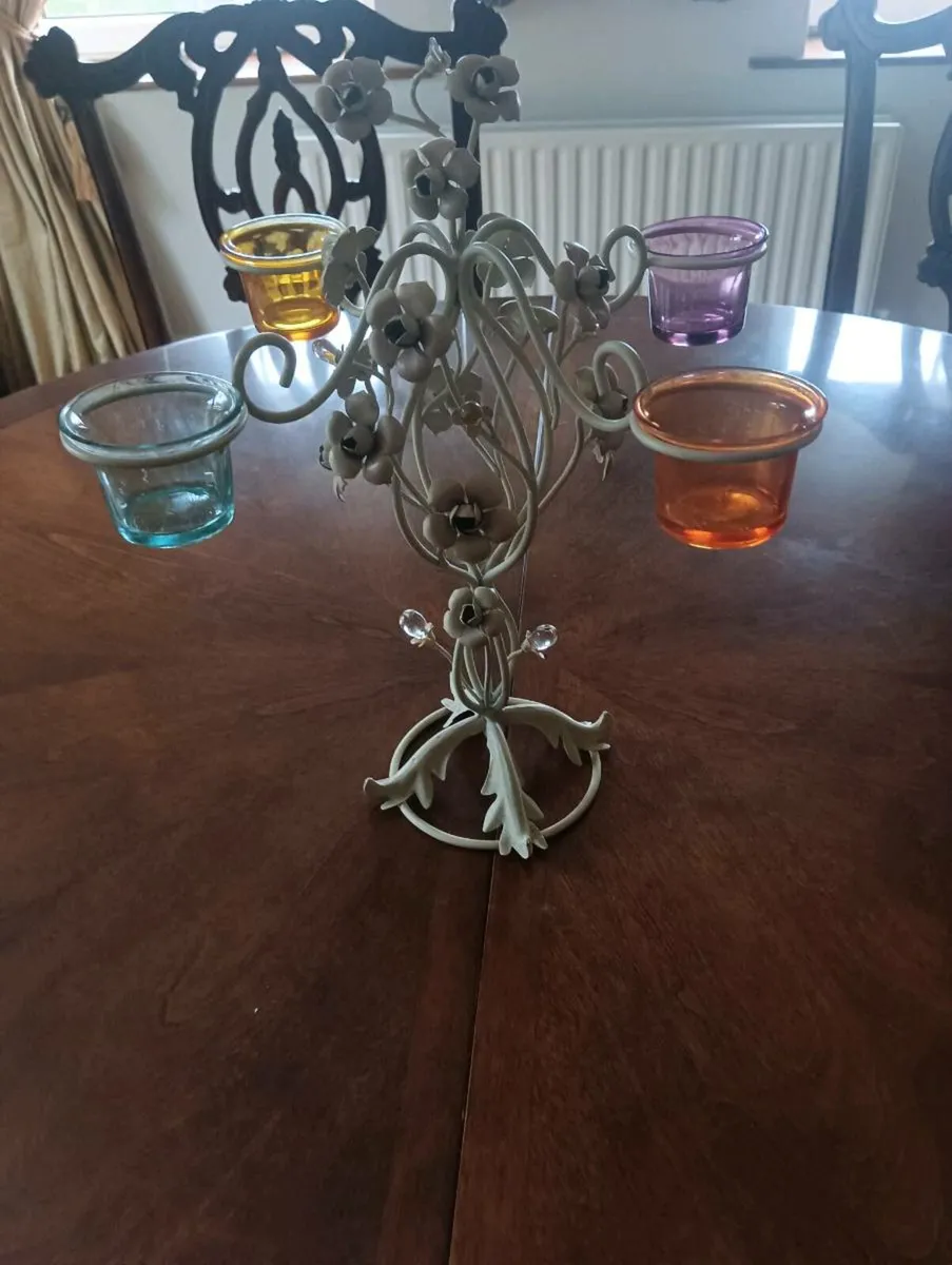 Beautiful center table place,3 euro - Image 1