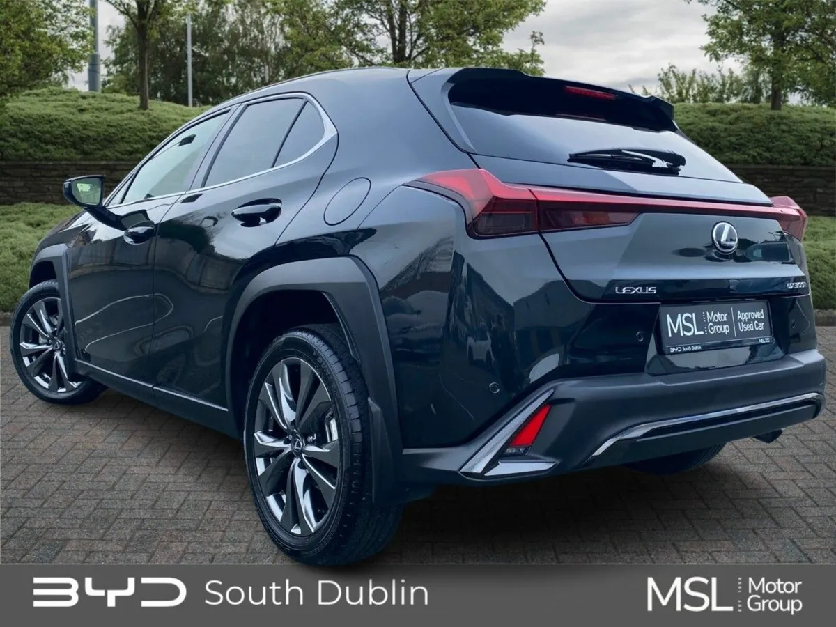 Lexus UX UX300h F Sport Design - Image 4