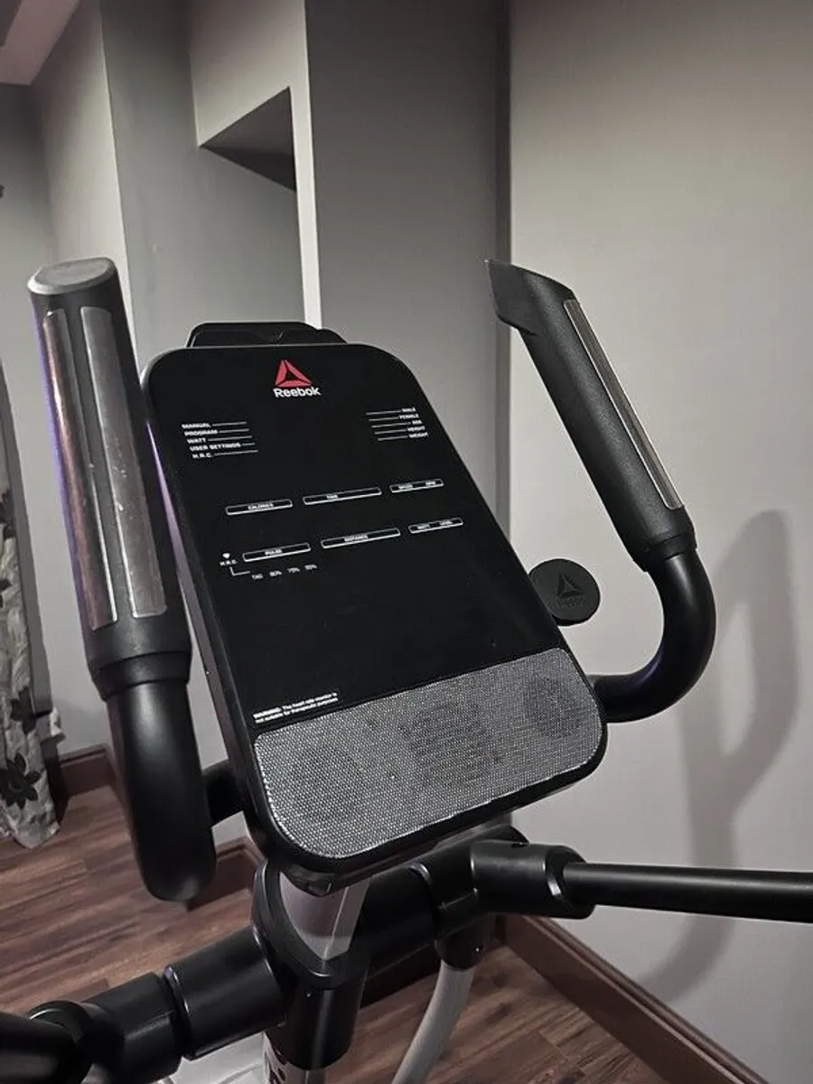 Reebok SL8.0 Elliptical Cross Trainer - Image 3