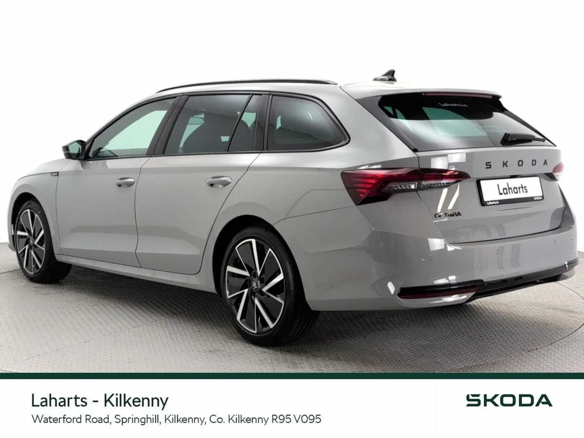 Skoda Octavia COMBI SPORTLINE 2.0TDI 150HP DSG - Image 4