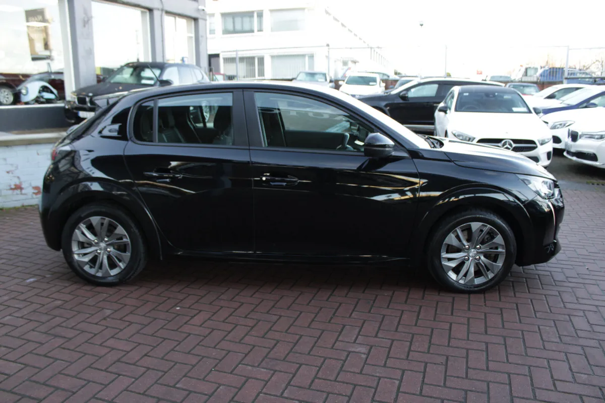 Peugeot 208 2021 - Image 3