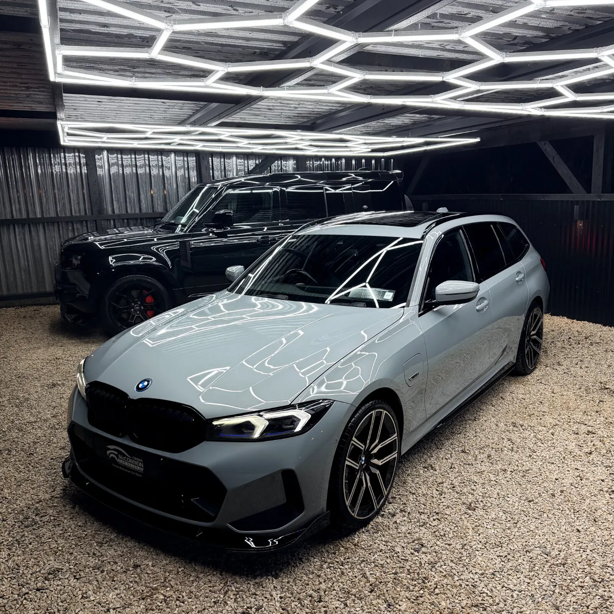 2023 (231) BMW 330e M-SPORT LCI TOURING PRO 290BHP - Image 2