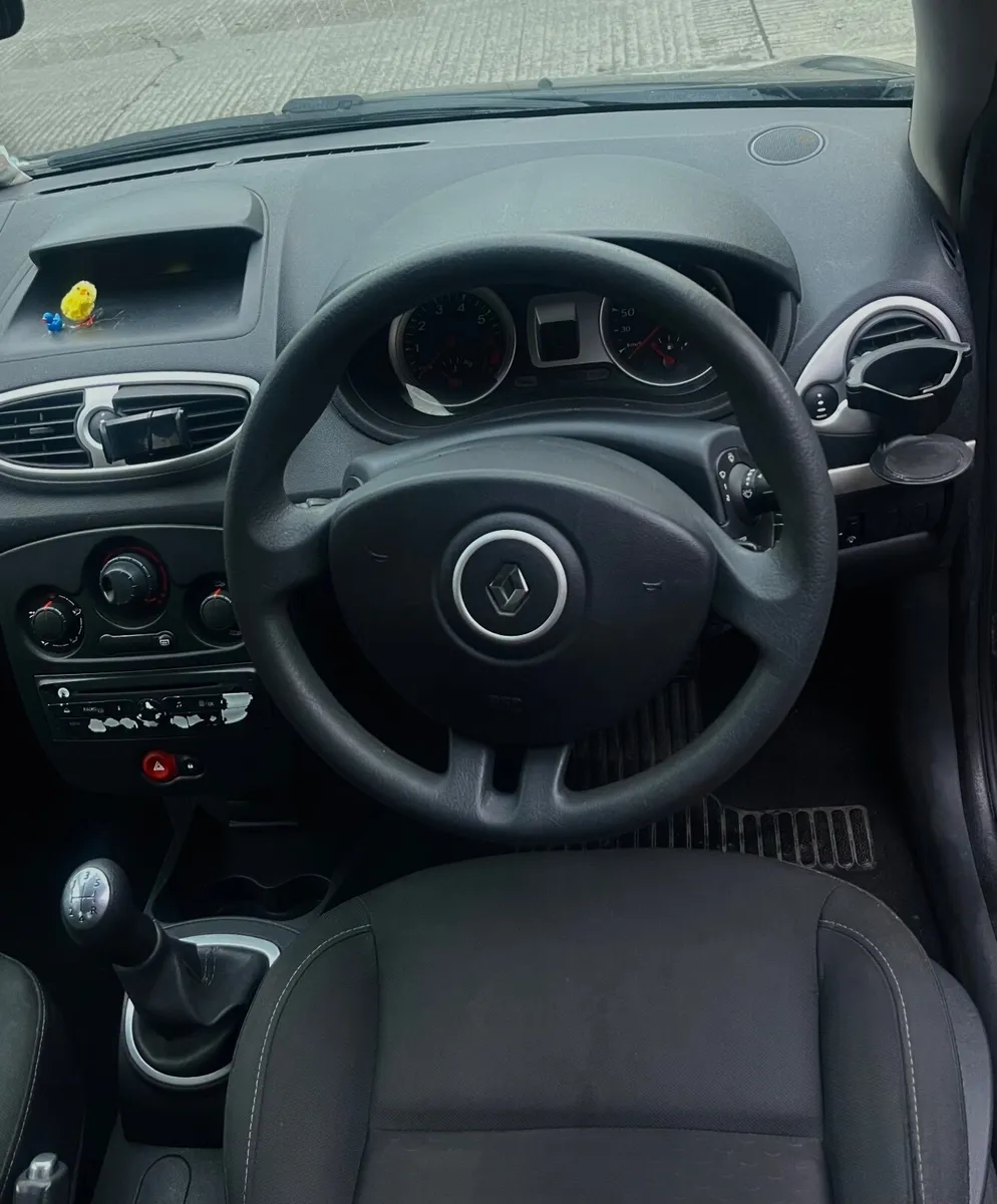 Renault Clio 2010 - Image 4