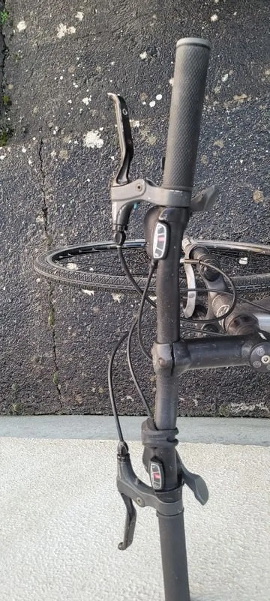 Hybrid Bike - Image 4