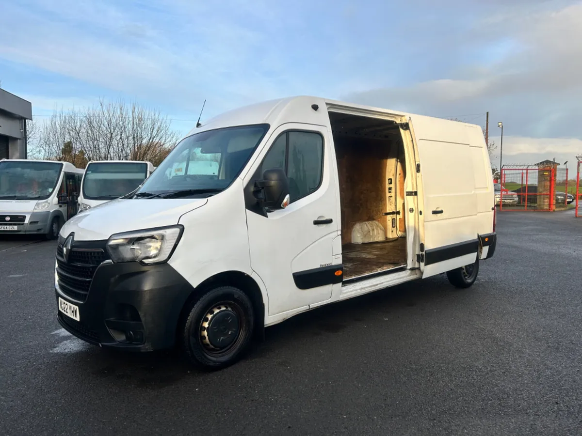 Renault Master 2022- Can be Put on Irish Plates - Image 4