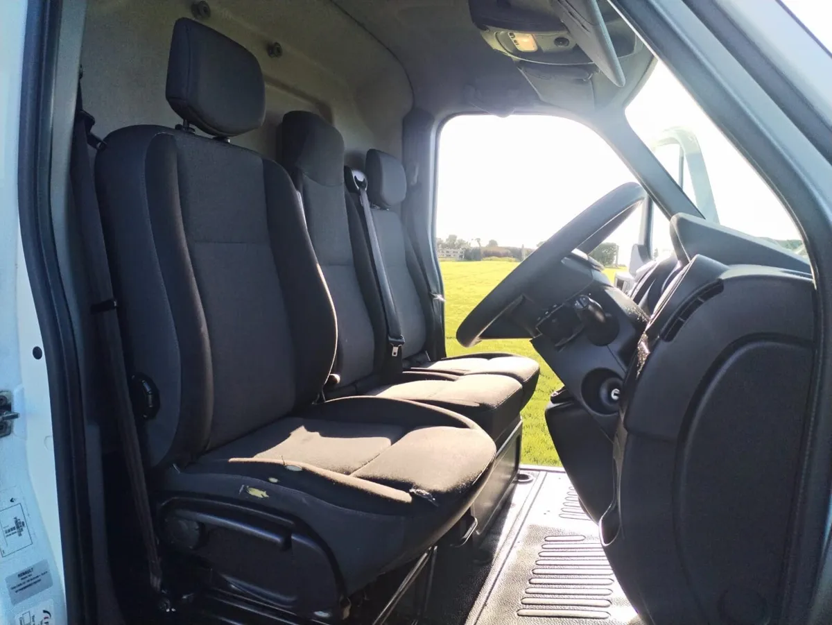 Renault Master - Image 3