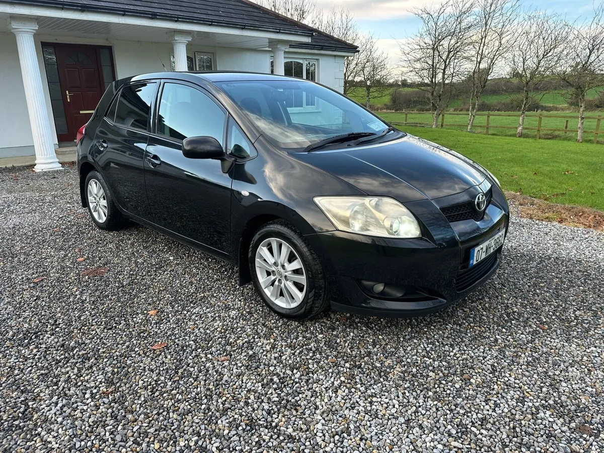 Toyota Auris - Image 1