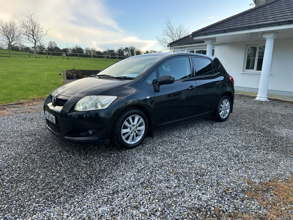 Toyota Auris - Image 2