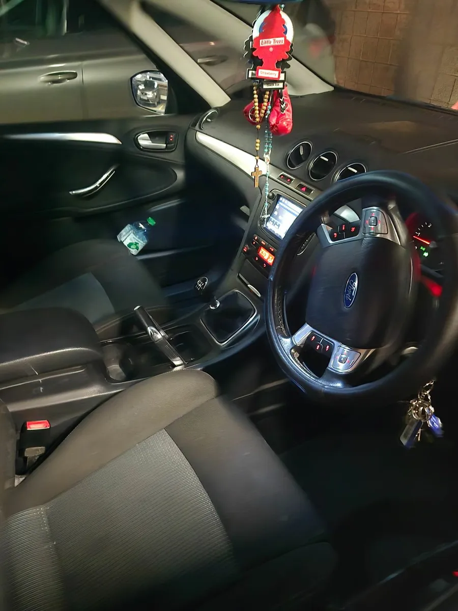 Ford S-Max 2011 - Image 3