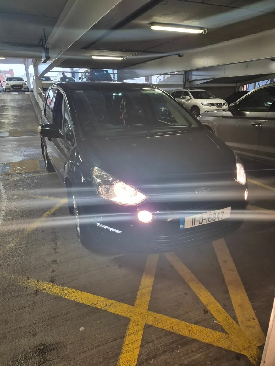 Ford S-Max 2011 - Image 1