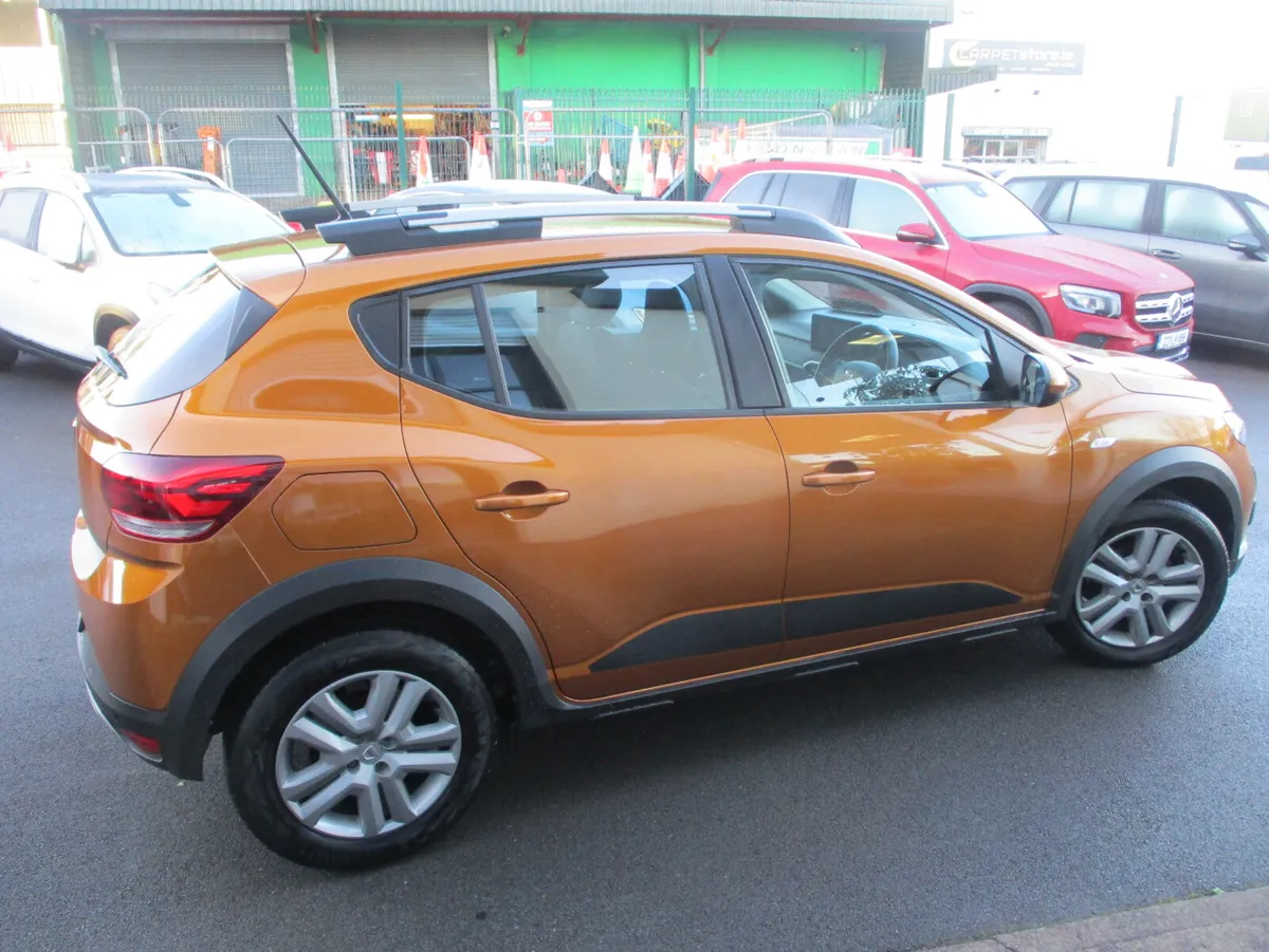 Dacia Sandero Stepway tce 2023 - Image 4