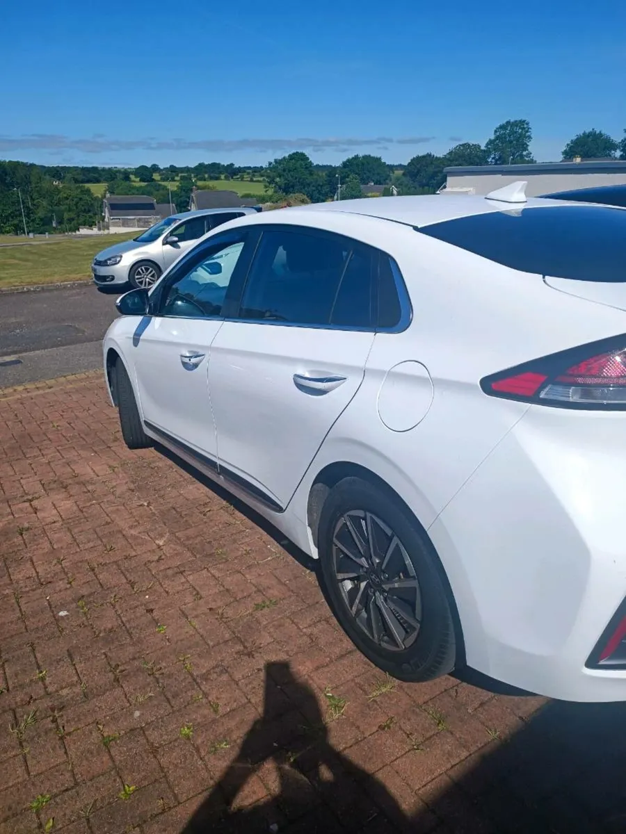 Hyundai Ionic - Image 2