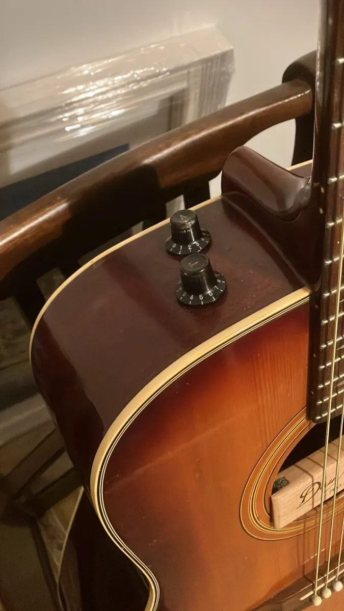 Yamaha Guitar - Image 2