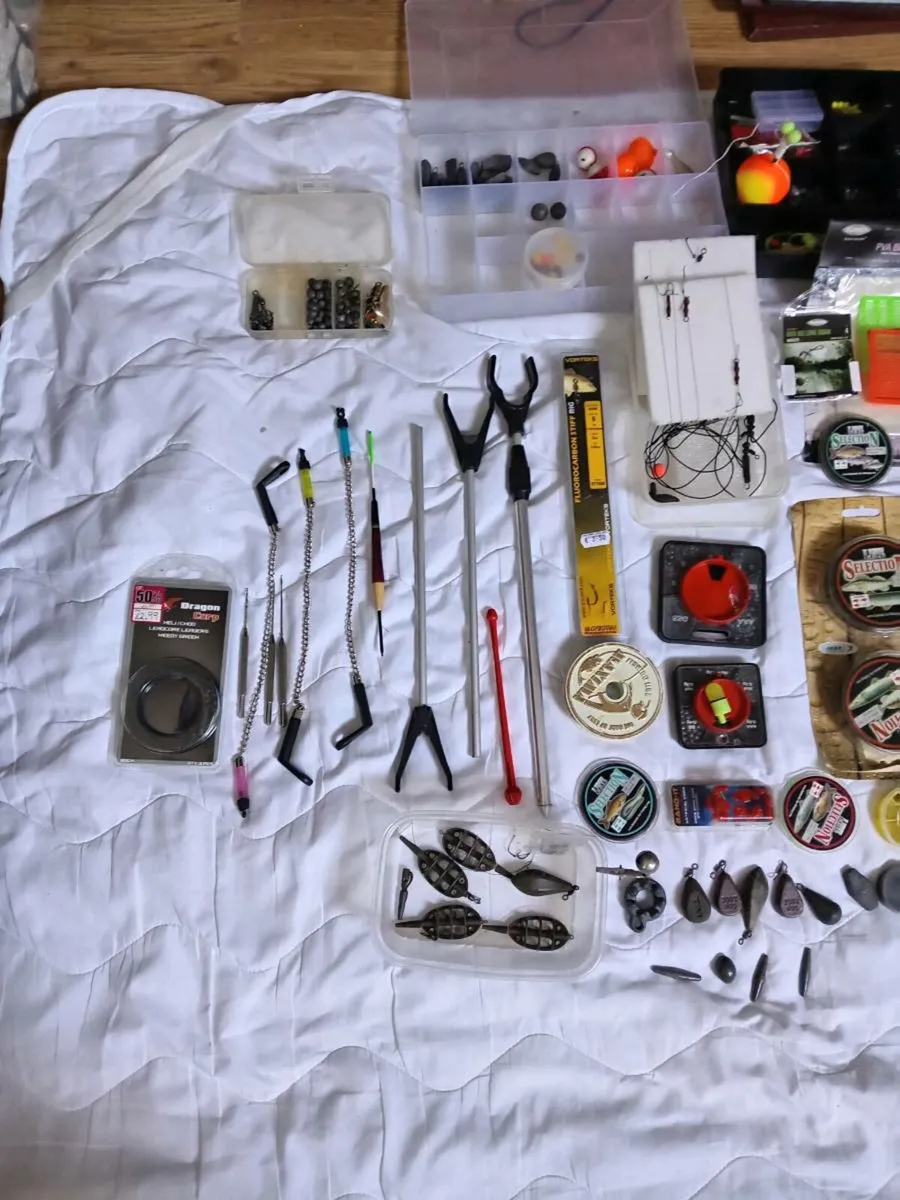 Large collection of Coarse Fishing accessories - Image 2