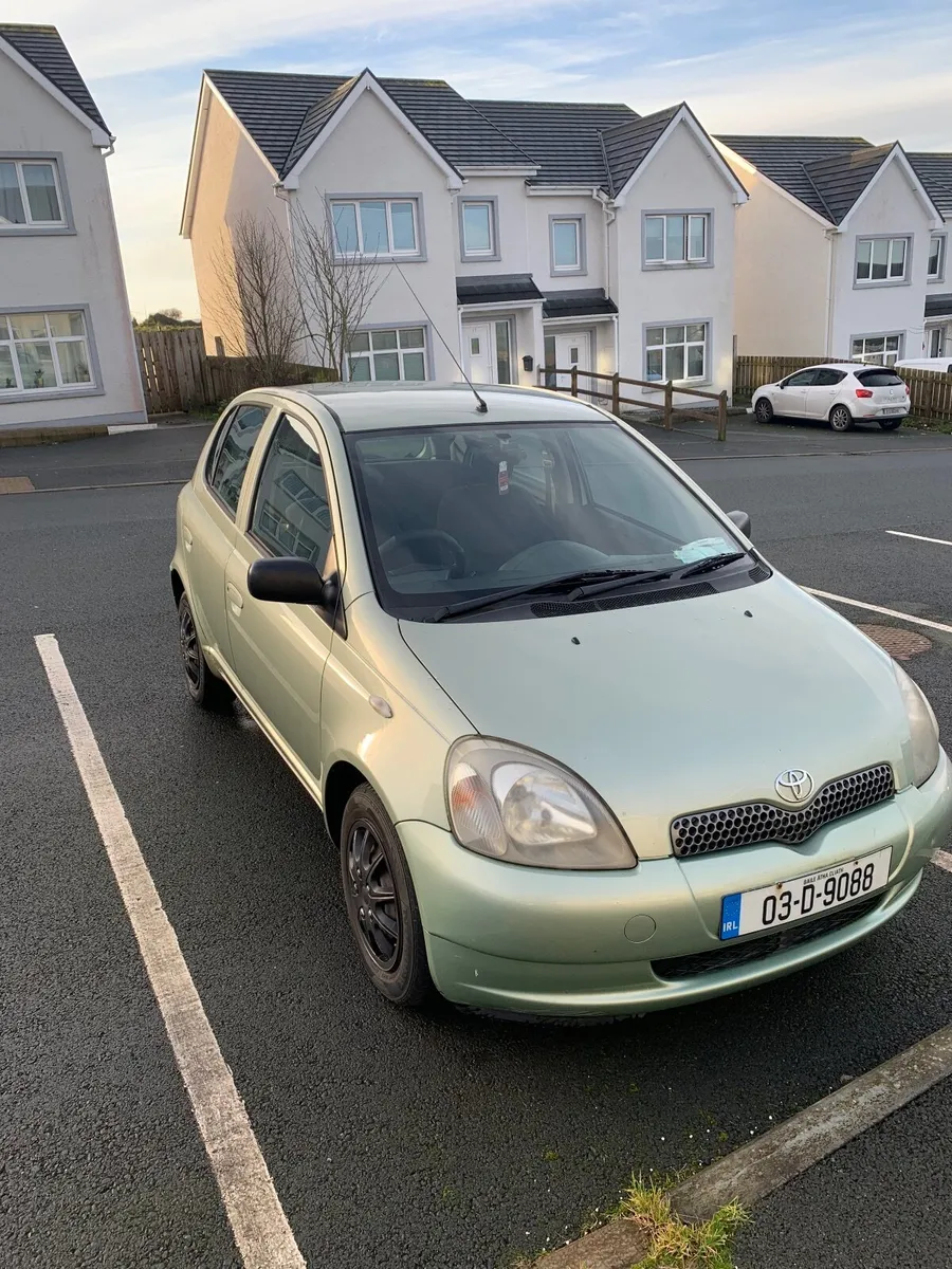 Toyota Yaris 2003 - Image 4