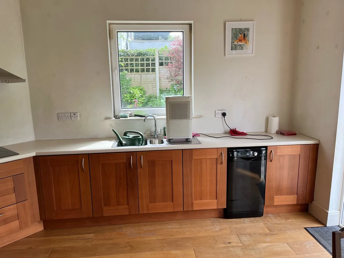 Cherry wood kitchen complete with appliances - Image 2