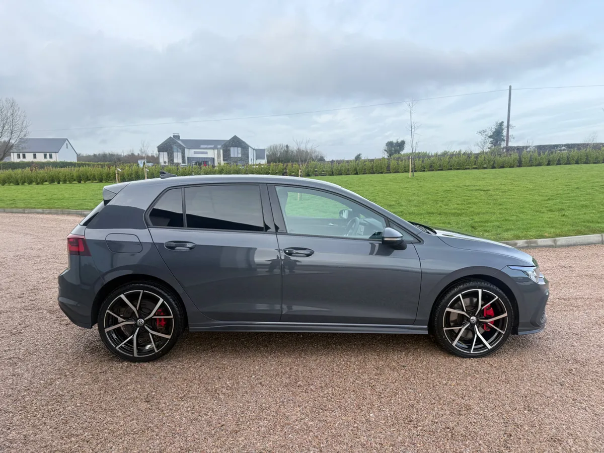212 Volkswagen Golf GTE 245Bhp *WINTER PACK* - Image 4