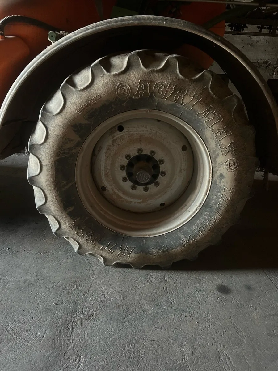 X2 10 stud rims 520/85 R38 - Image 1