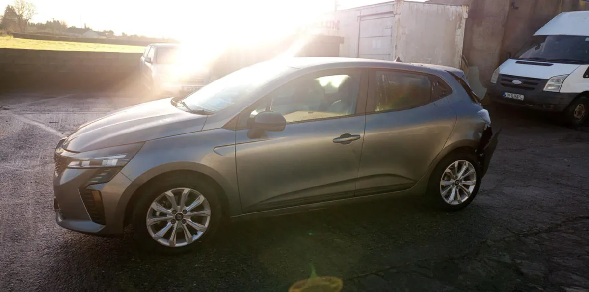 2024 RENAULT CLIO EVOLUTION E-TECH HYBRID BREAKING - Image 3