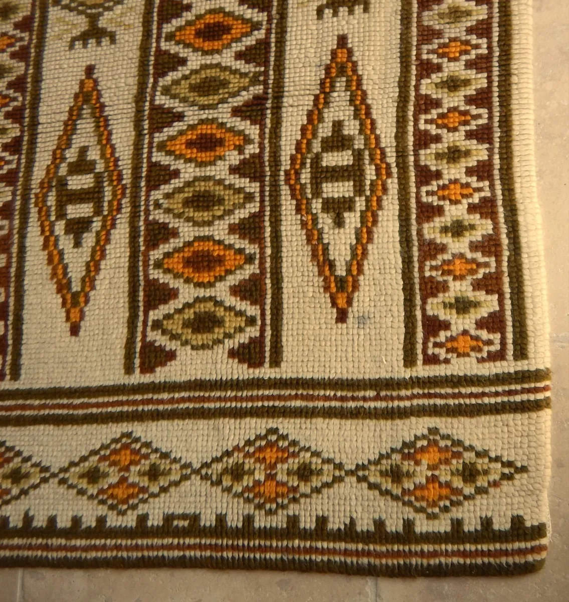 Large Pure Wool Aztec Design Rug - Image 4