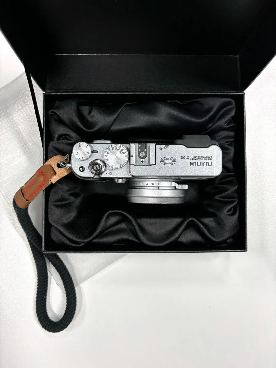Fujifilm X100 - Image 2