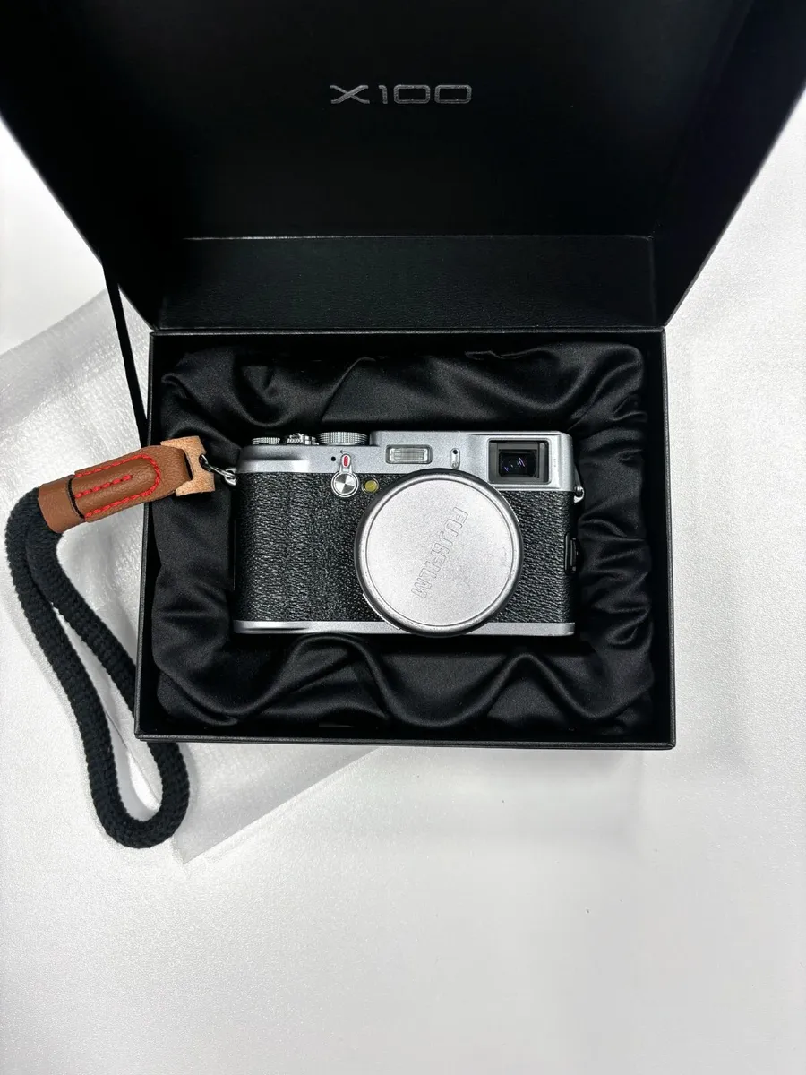 Fujifilm X100 - Image 1