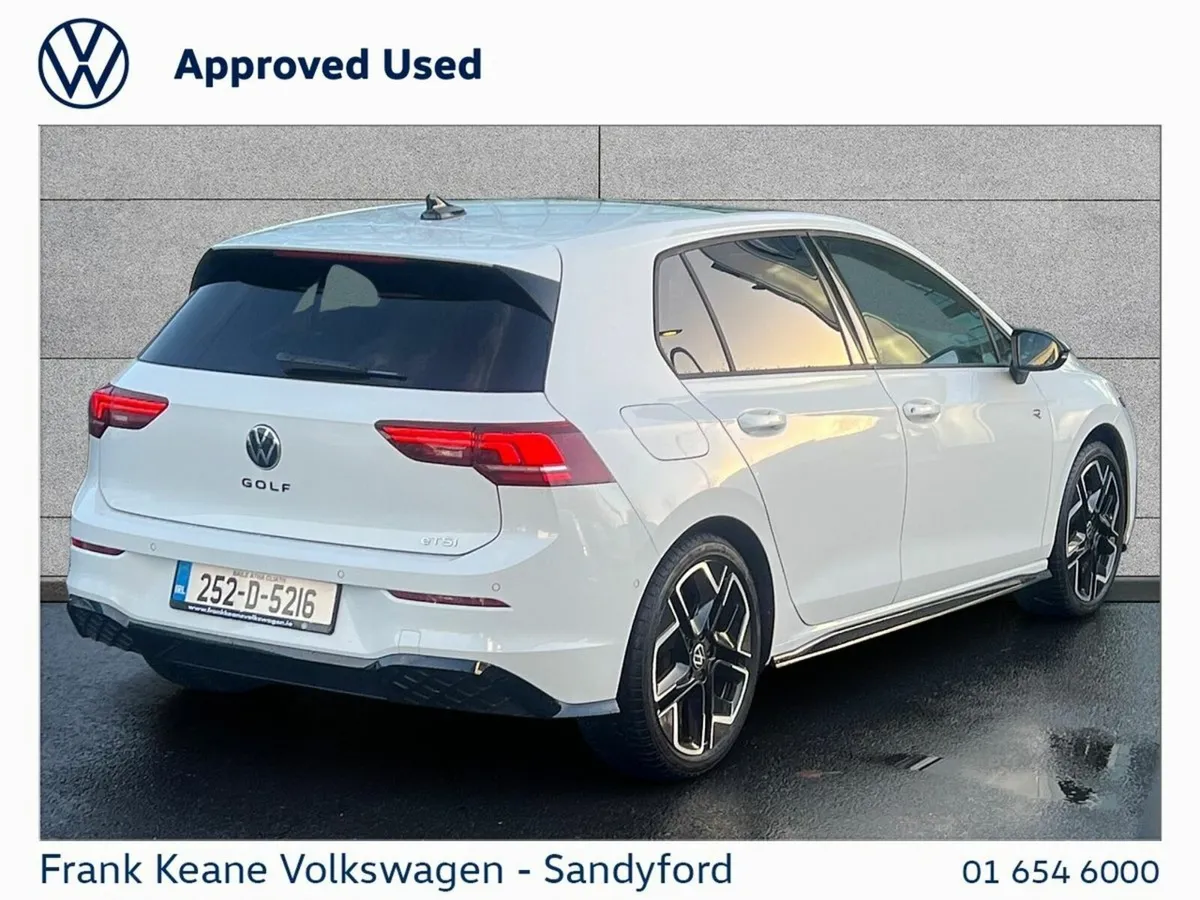 Volkswagen Golf *EX Demo* *R-LINE* 1.5 TSI MHEV 15 - Image 3