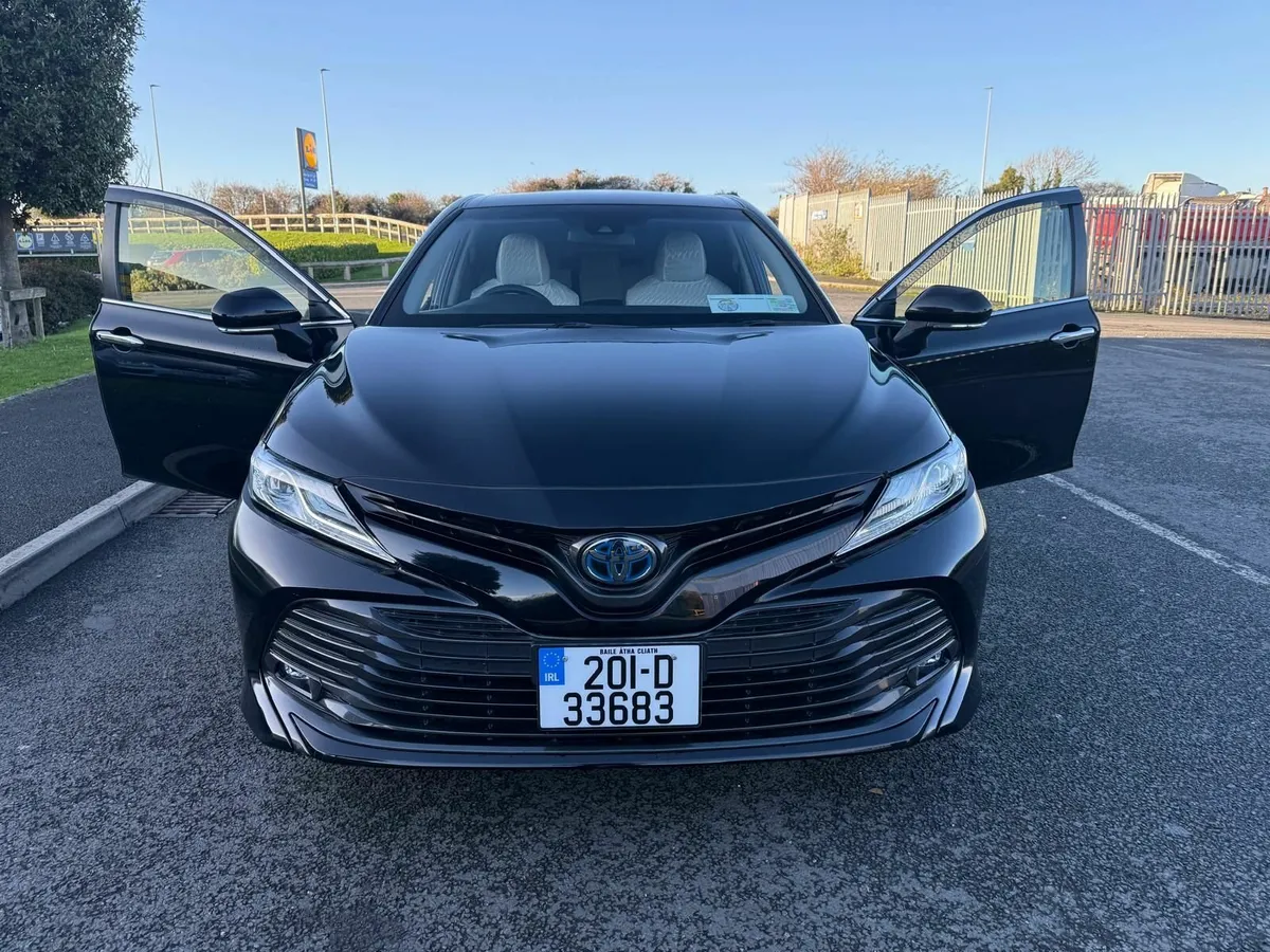 Toyota Camry 2020 - Image 3