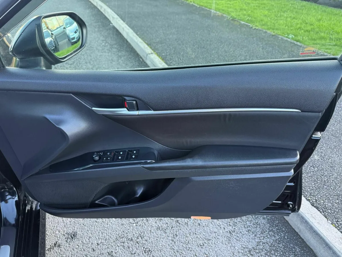 Toyota Camry 2020 - Image 4