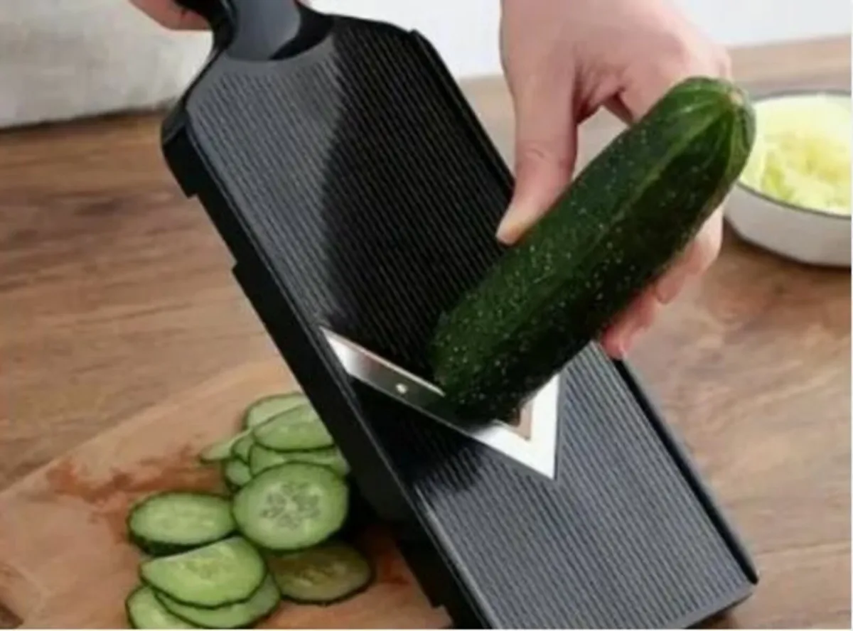 Mandolin vegetable slicer
