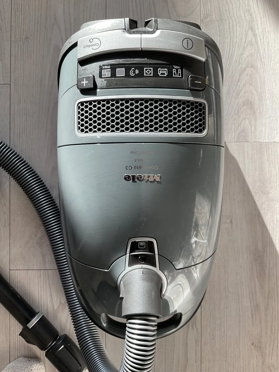 Miele Complete Select C3 Vacuum Cleaner - Image 1