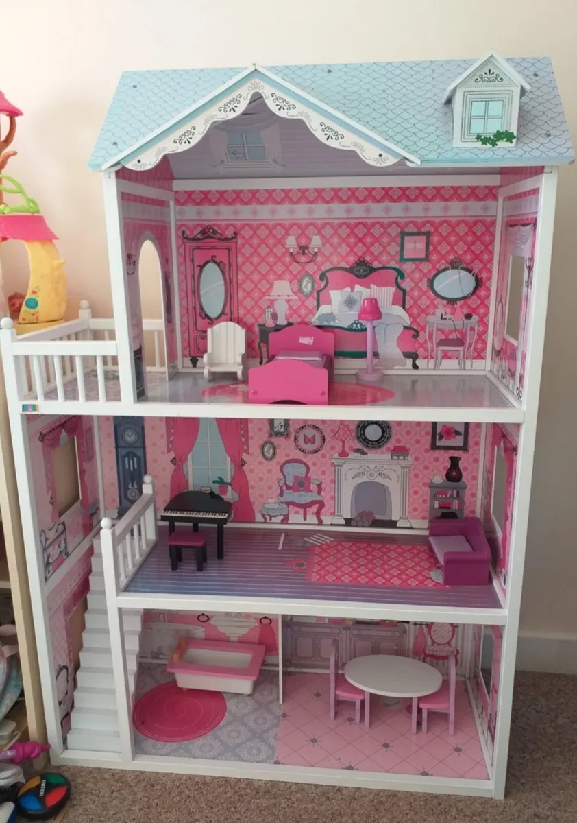 Doll House