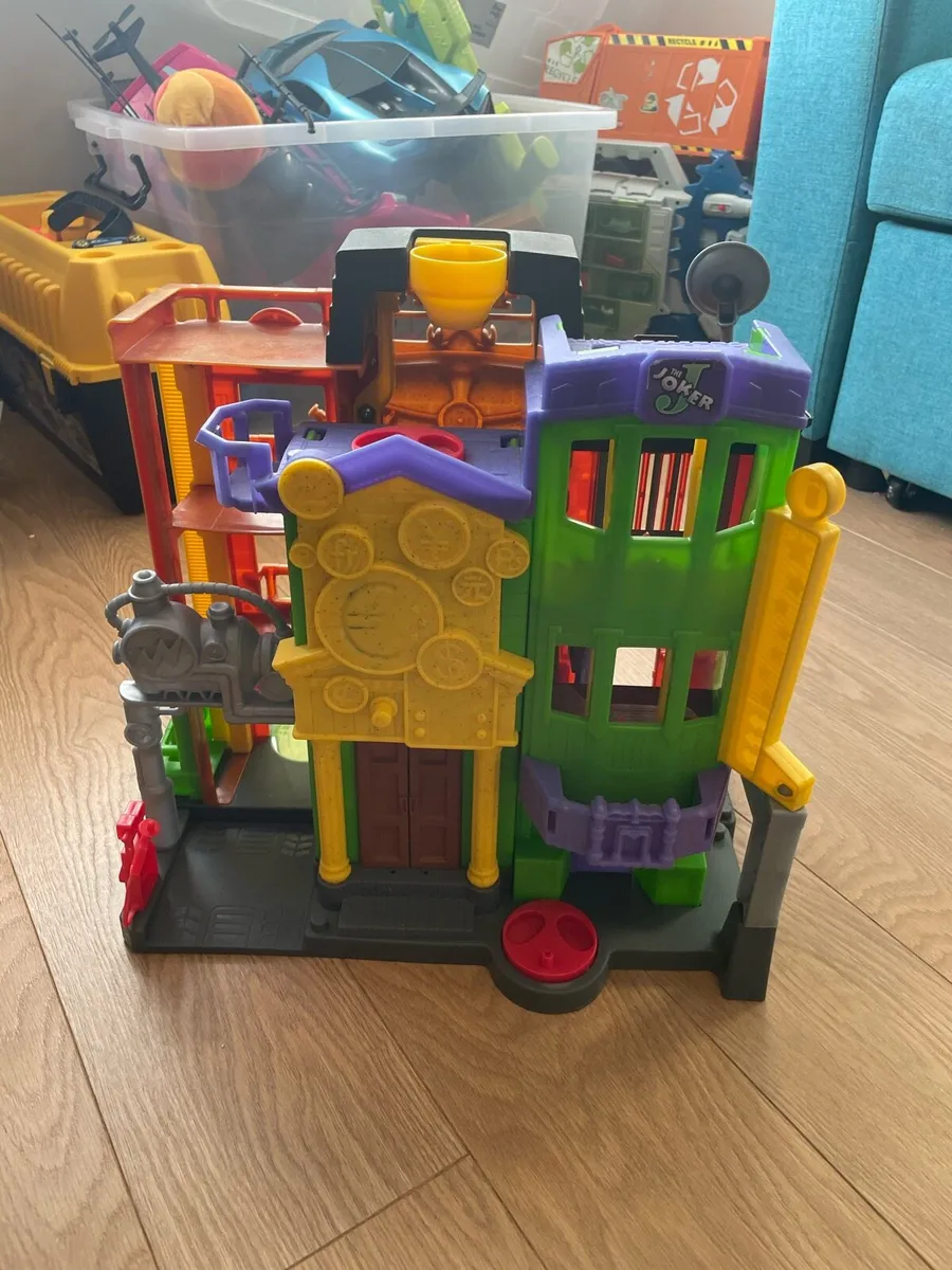 Fisher Prove Imaginext DC super friends Batman Toy - Image 4