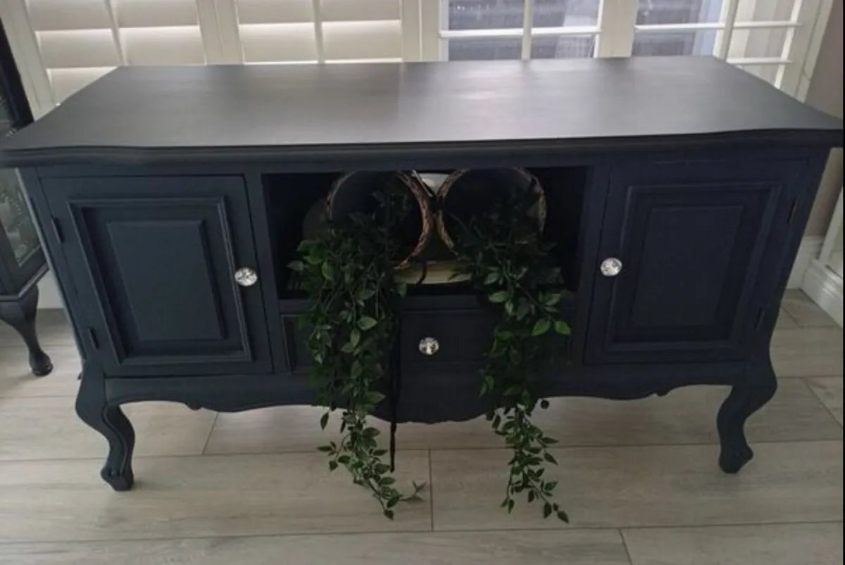 Beautiful French style Sideboard tv cabinet - Image 1