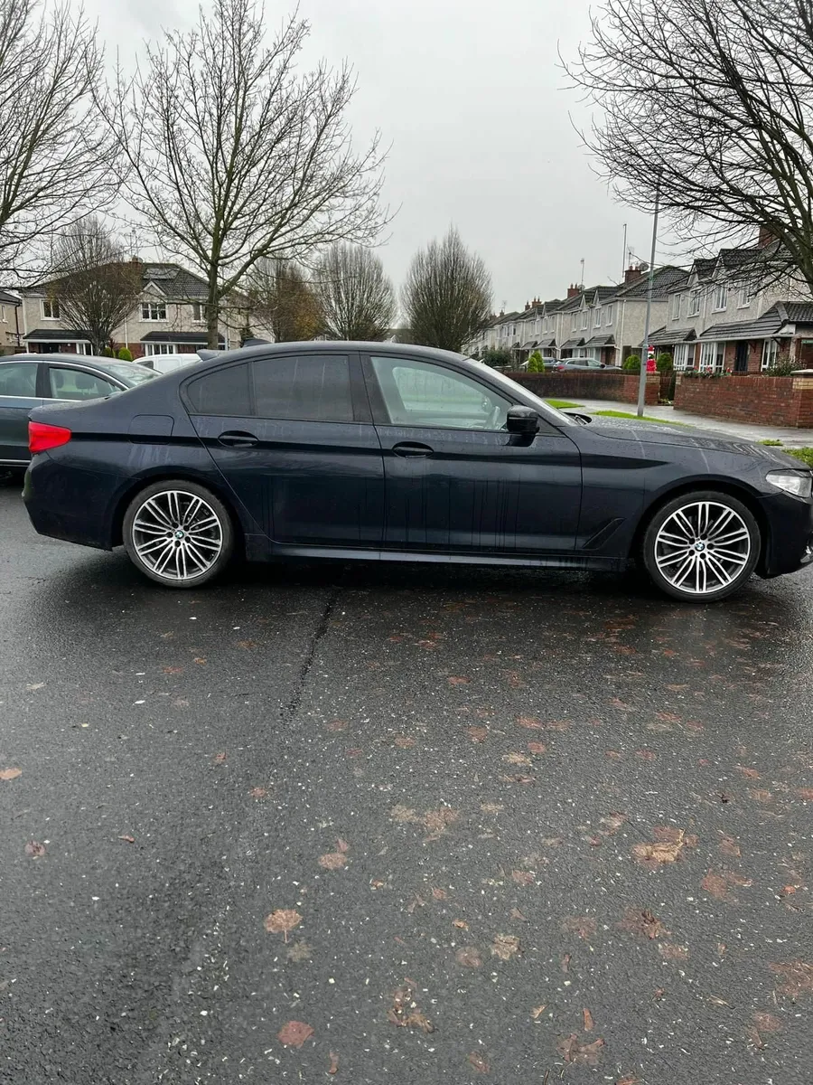 BMW 5-Series 2019 - Image 2