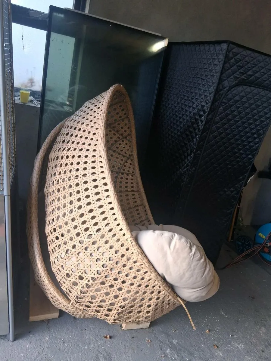 Hanging egg chairs - Image 2