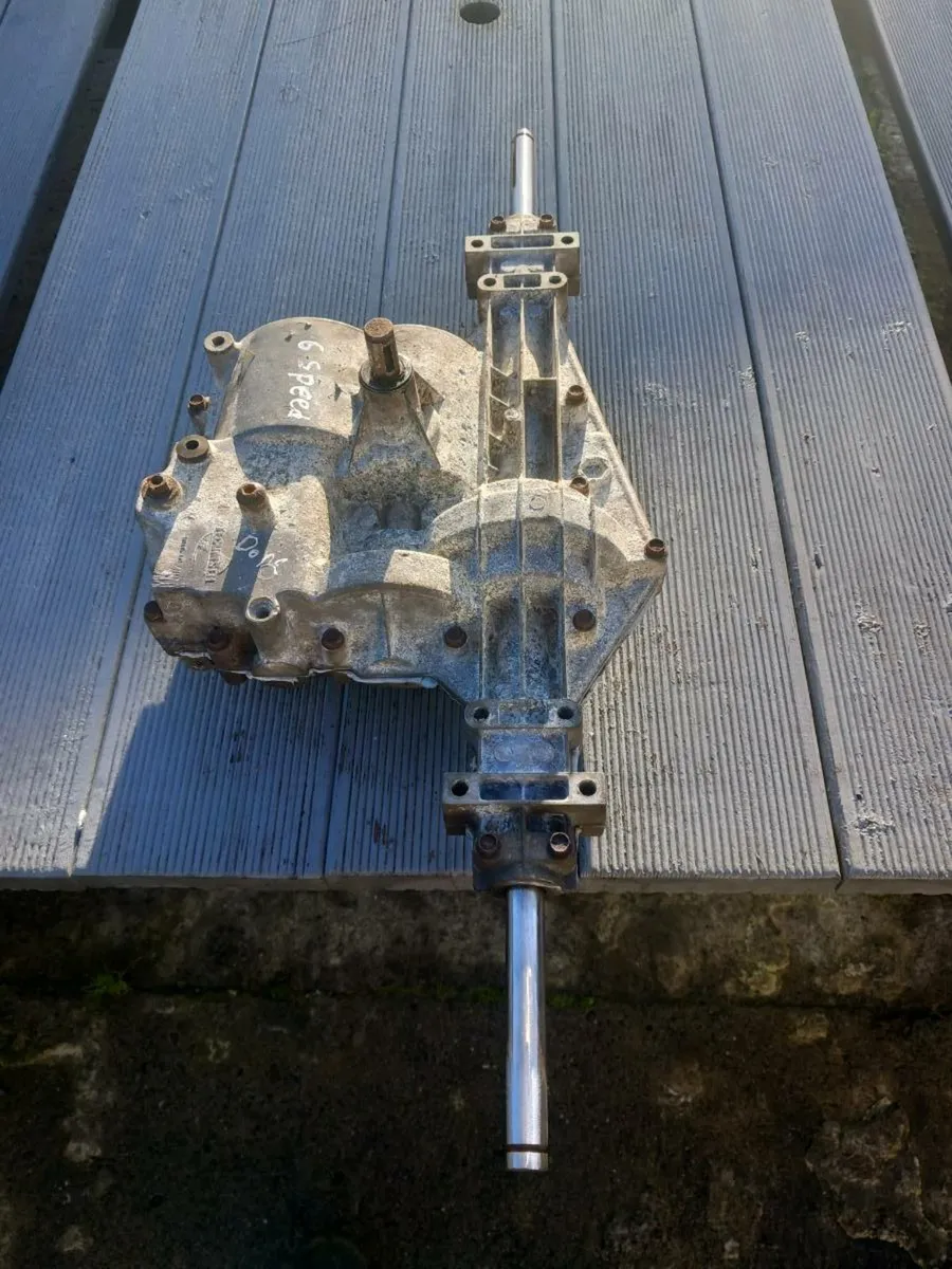Husqvarna manual gearbox for sale - Image 2