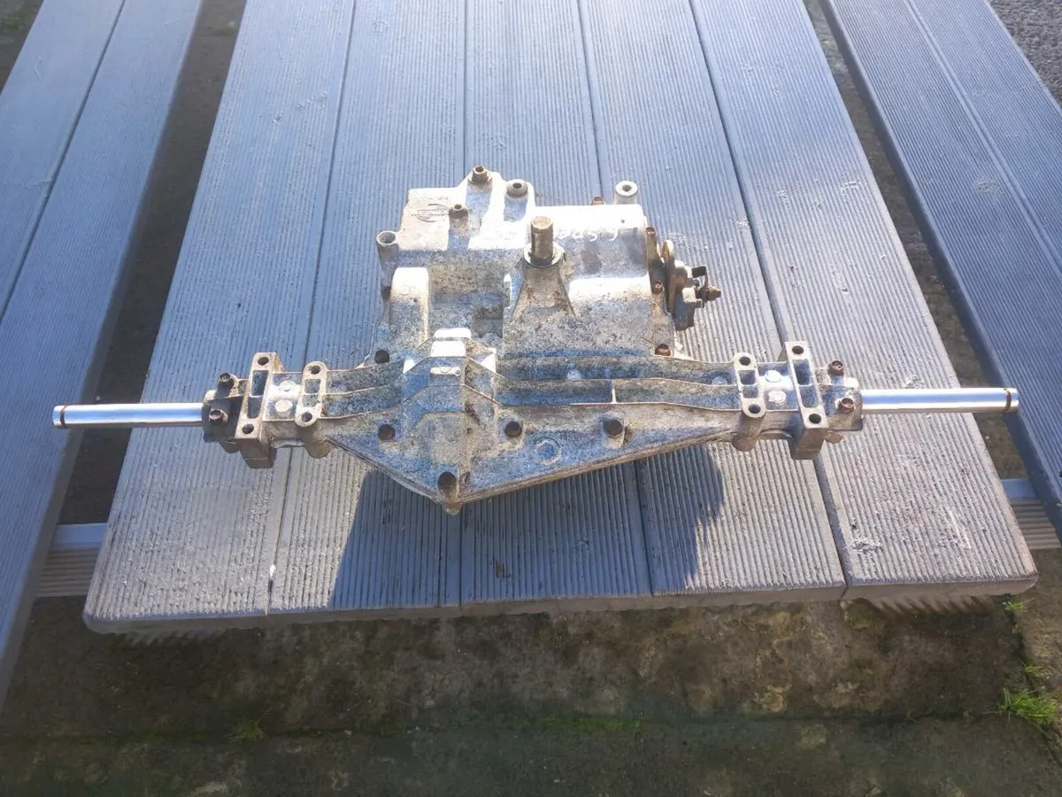 Husqvarna manual gearbox for sale - Image 3