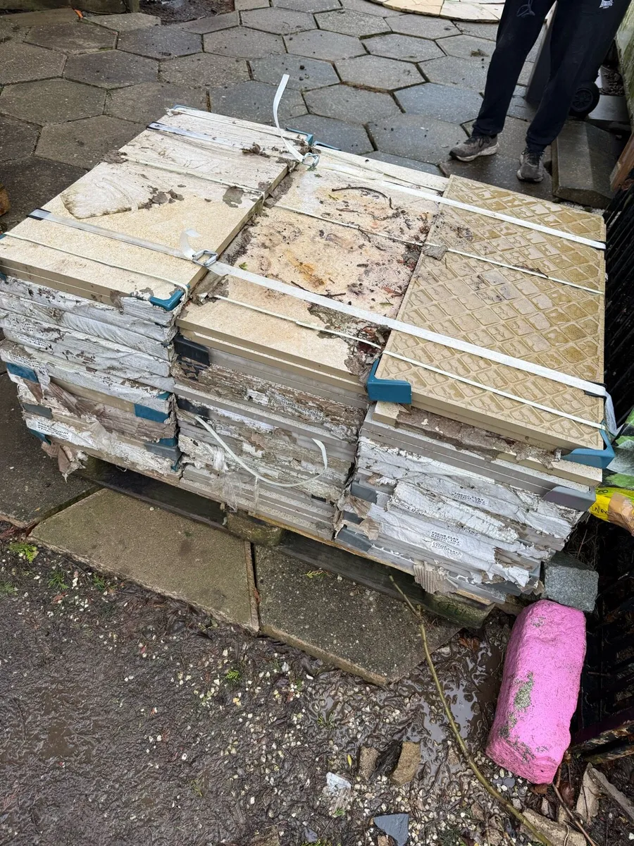 Bargain 20 meters Porcelain tiles. - Image 1