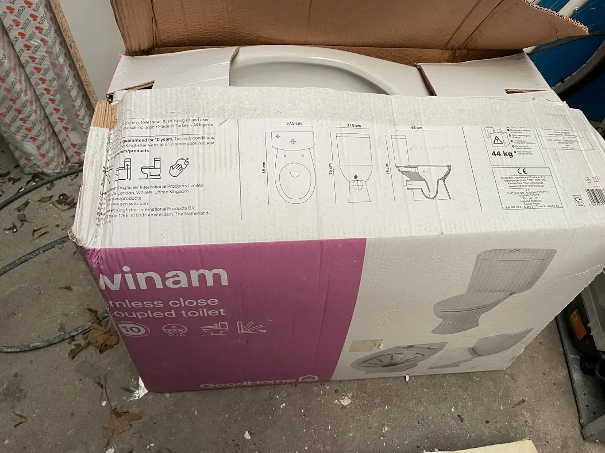 Rimless close coupled ‘Brand New’ Toilet - Image 1