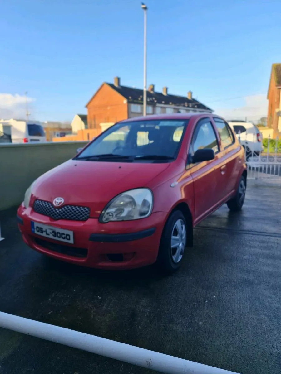 2005 toyota yaris - Image 1