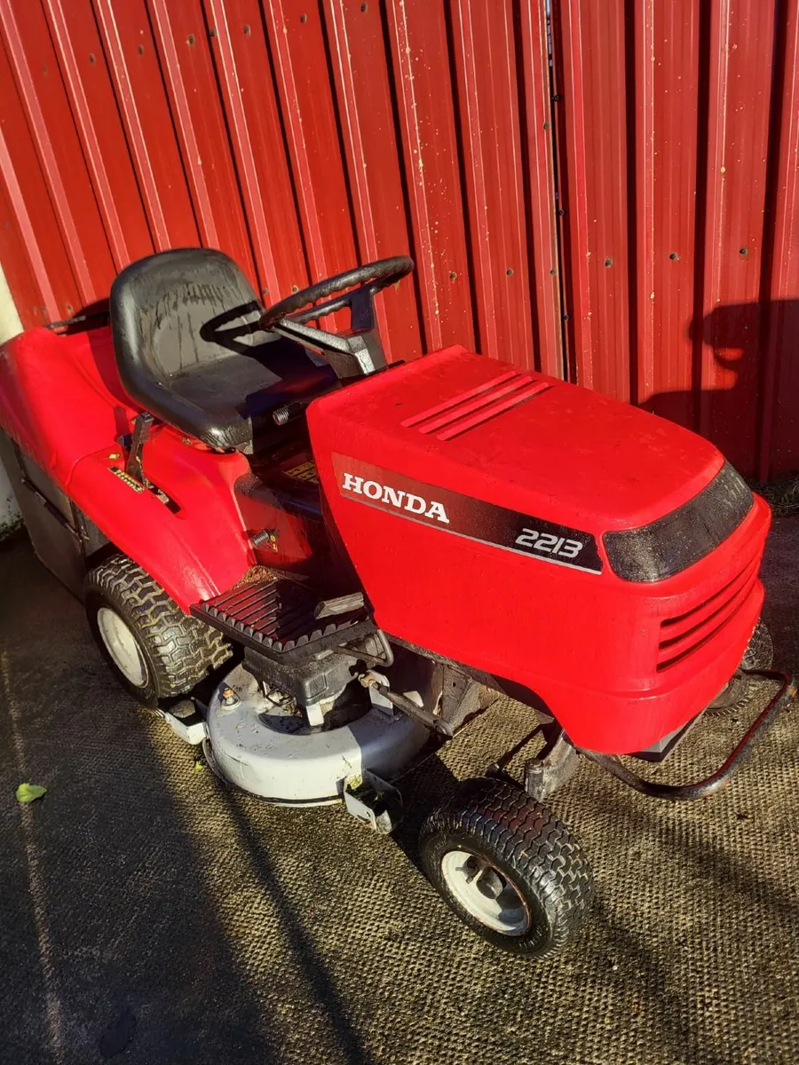 ride on mower - Image 1
