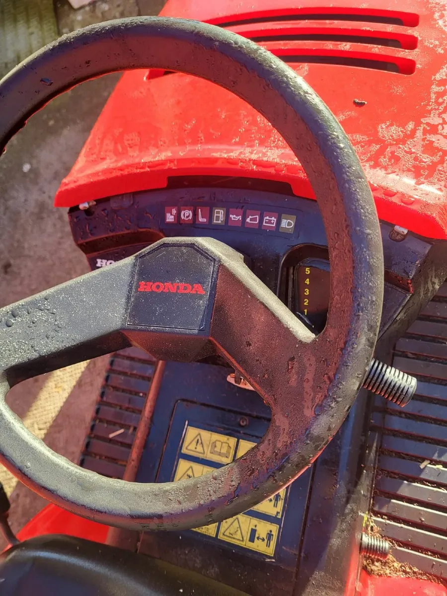 ride on mower - Image 3