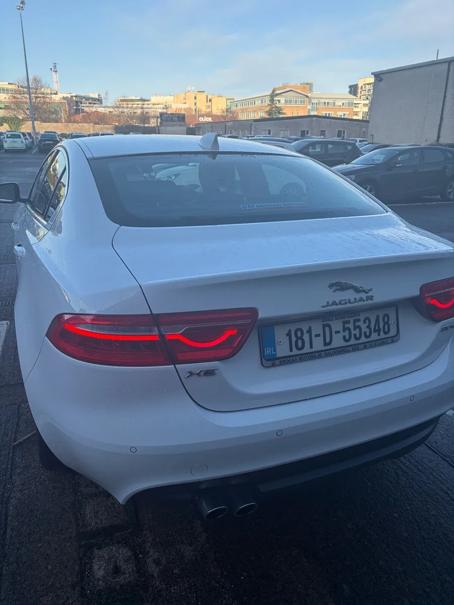 2018 Jaguar XE 2.0D 180hp Prestige Auto - white - Image 2