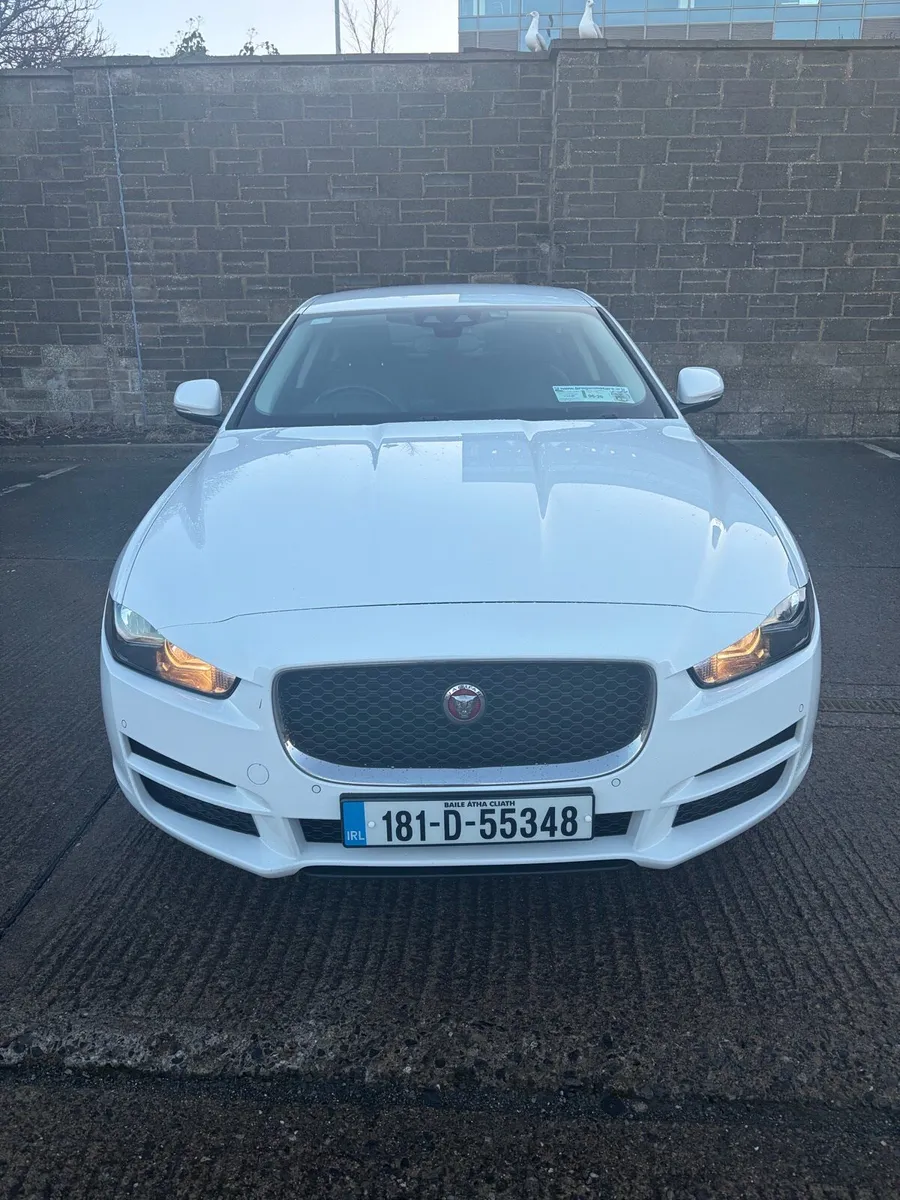 2018 Jaguar XE 2.0D 180hp Prestige Auto - white - Image 4