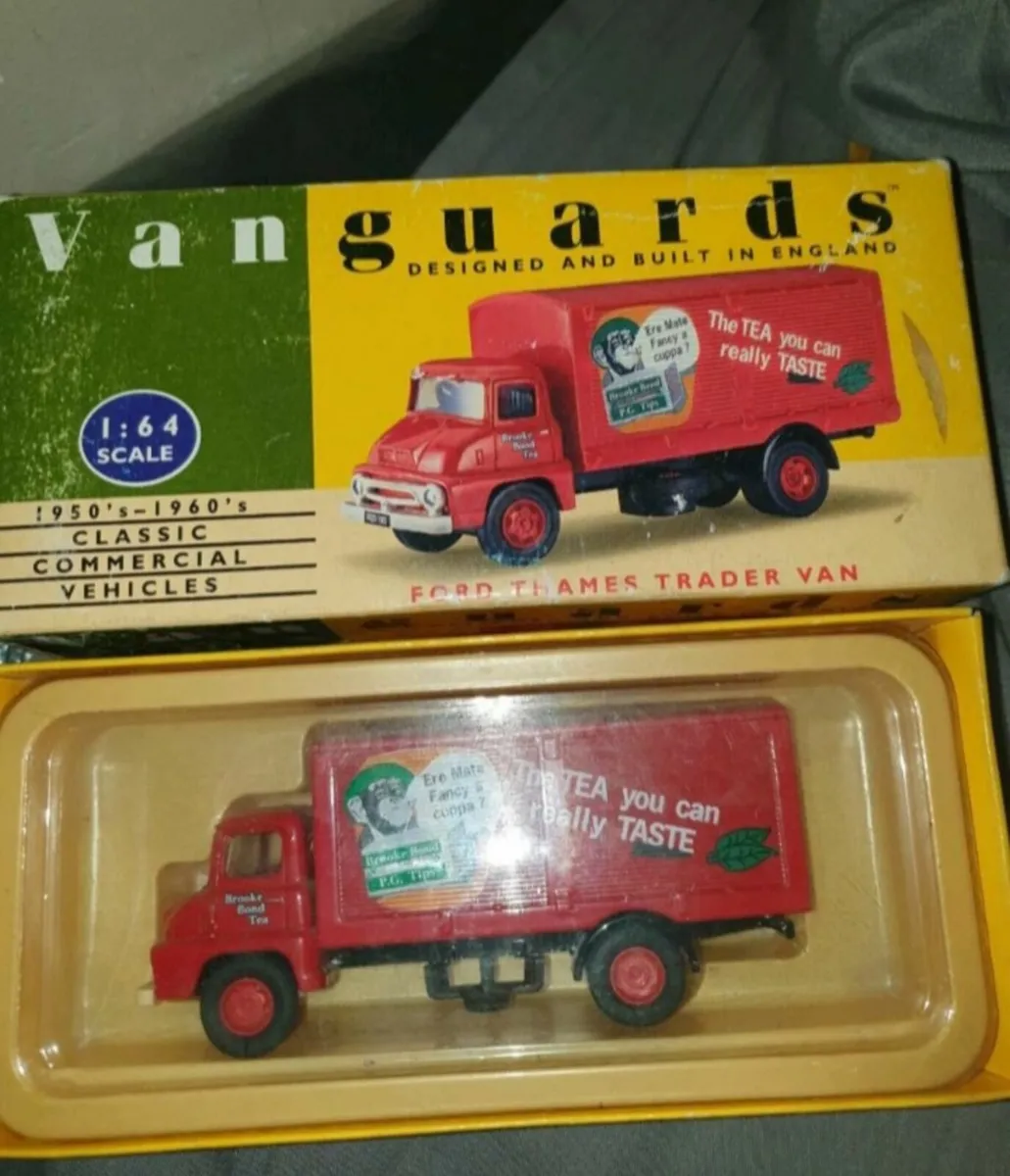 VINTAGE FORD  THAMES DIE.CAST MODEL