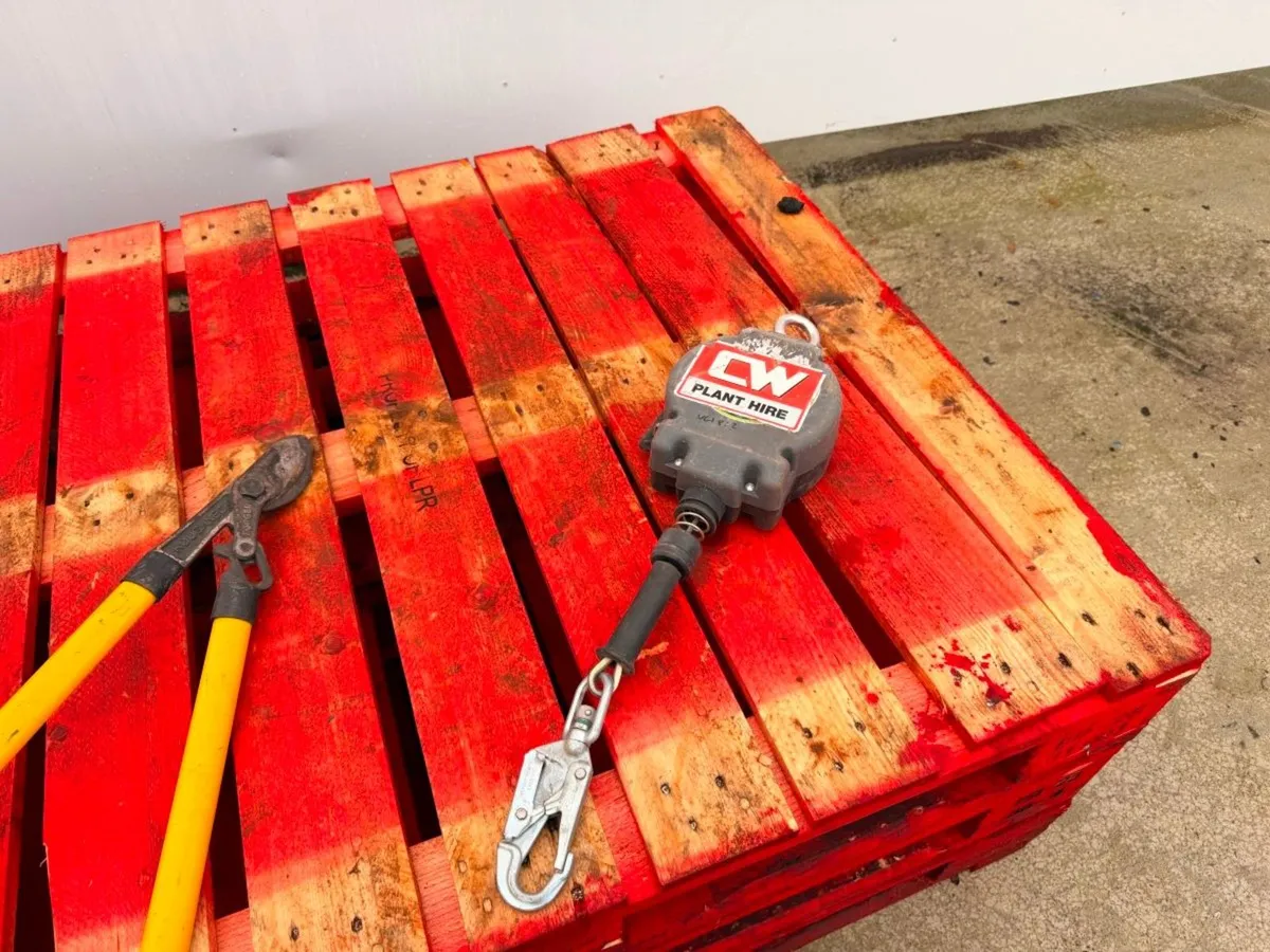 Safety harness fall arrest - Image 3